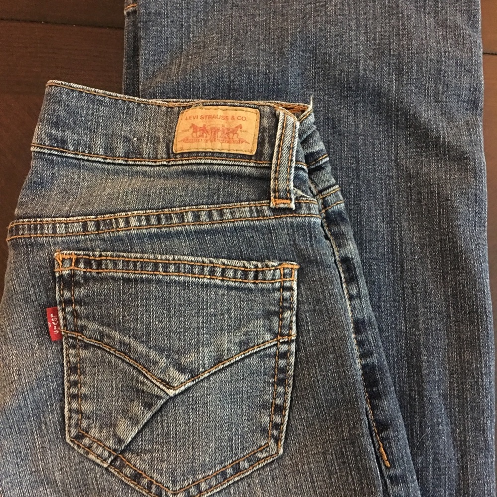 Levi’s 524 Bootcut Jeans - size 3 Long